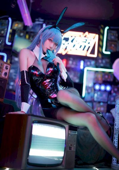 亚洲美女白天操夜夜操_BD免费观看最新