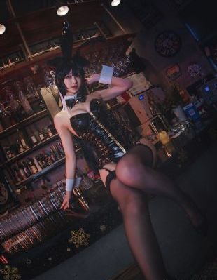 亚洲精品中文字幕制服丝袜_1080免费观看