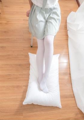 抱着娇妻让粗大玩3p在线观看_720在线播放观看